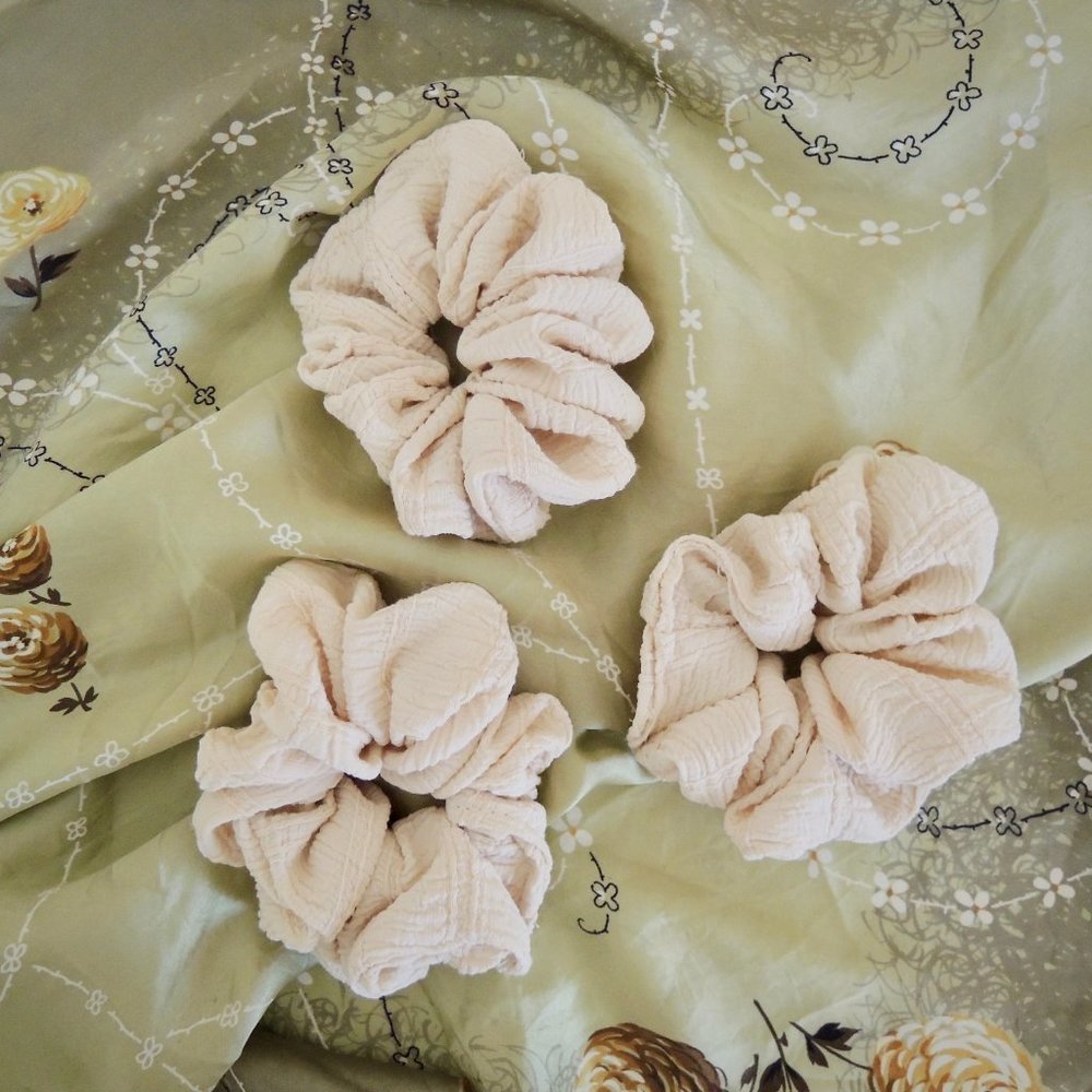 Hair Scrunchie - Picture 9 of 9